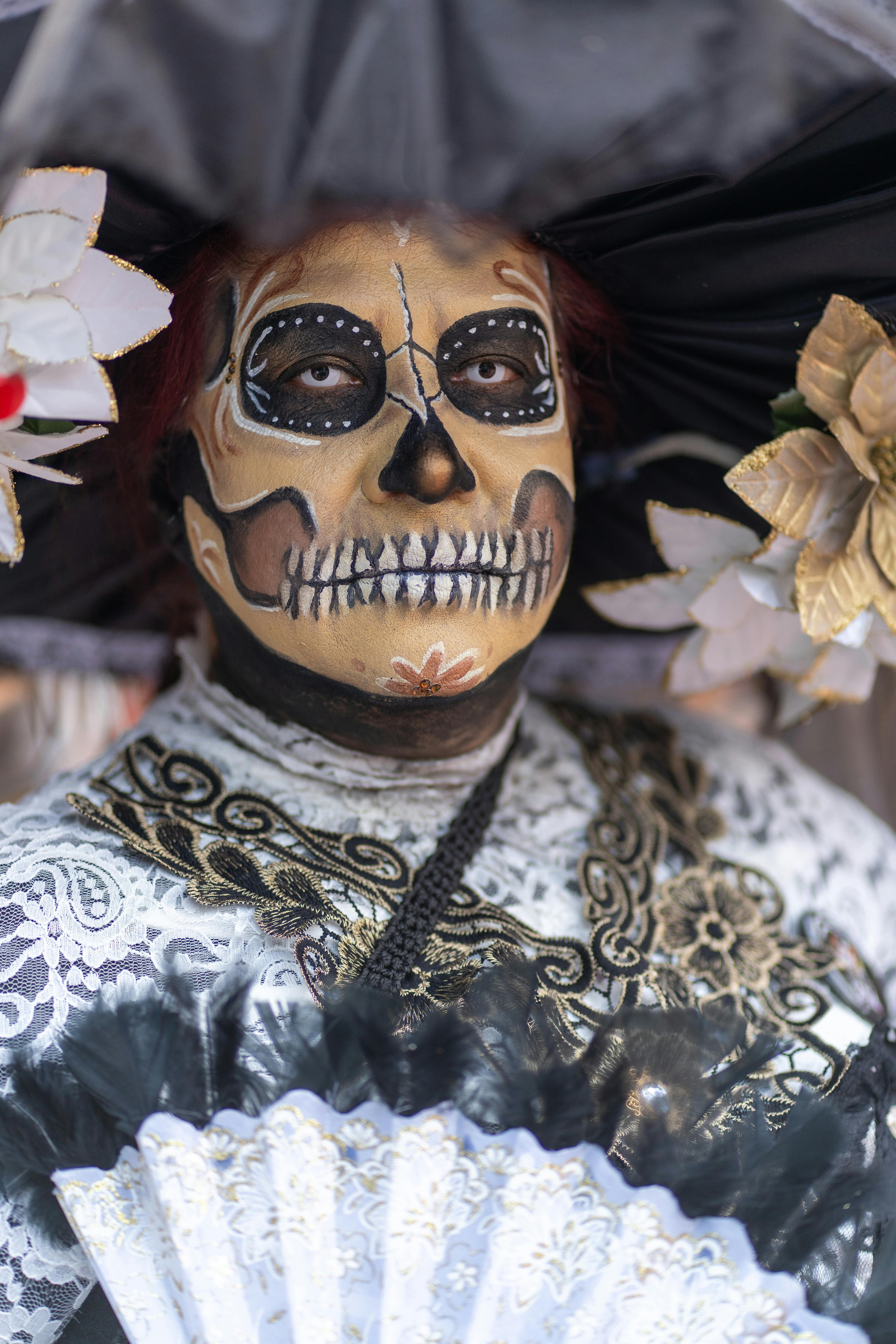 Figuras Día de Muertos fibra de vidrio catrinas calaveras gigantes centros comerciales México MobliBar