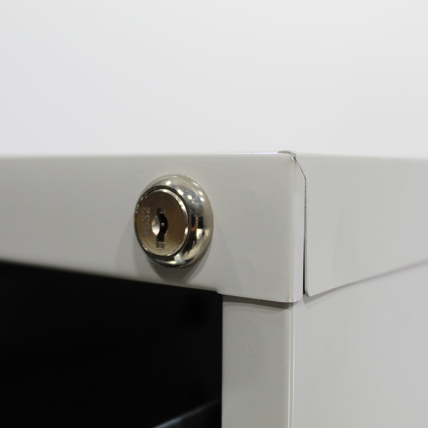 Archivero Metálico de 4 gavetas Oficio modelo 14120 color Gris 5