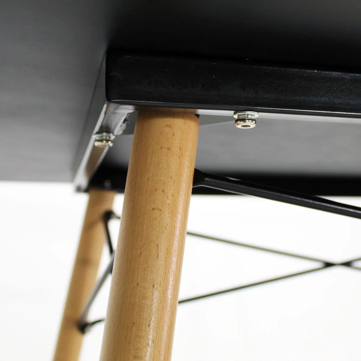 Comedor Mesa Oslo Rectangular Negro + 4 Sillas Oslo 5