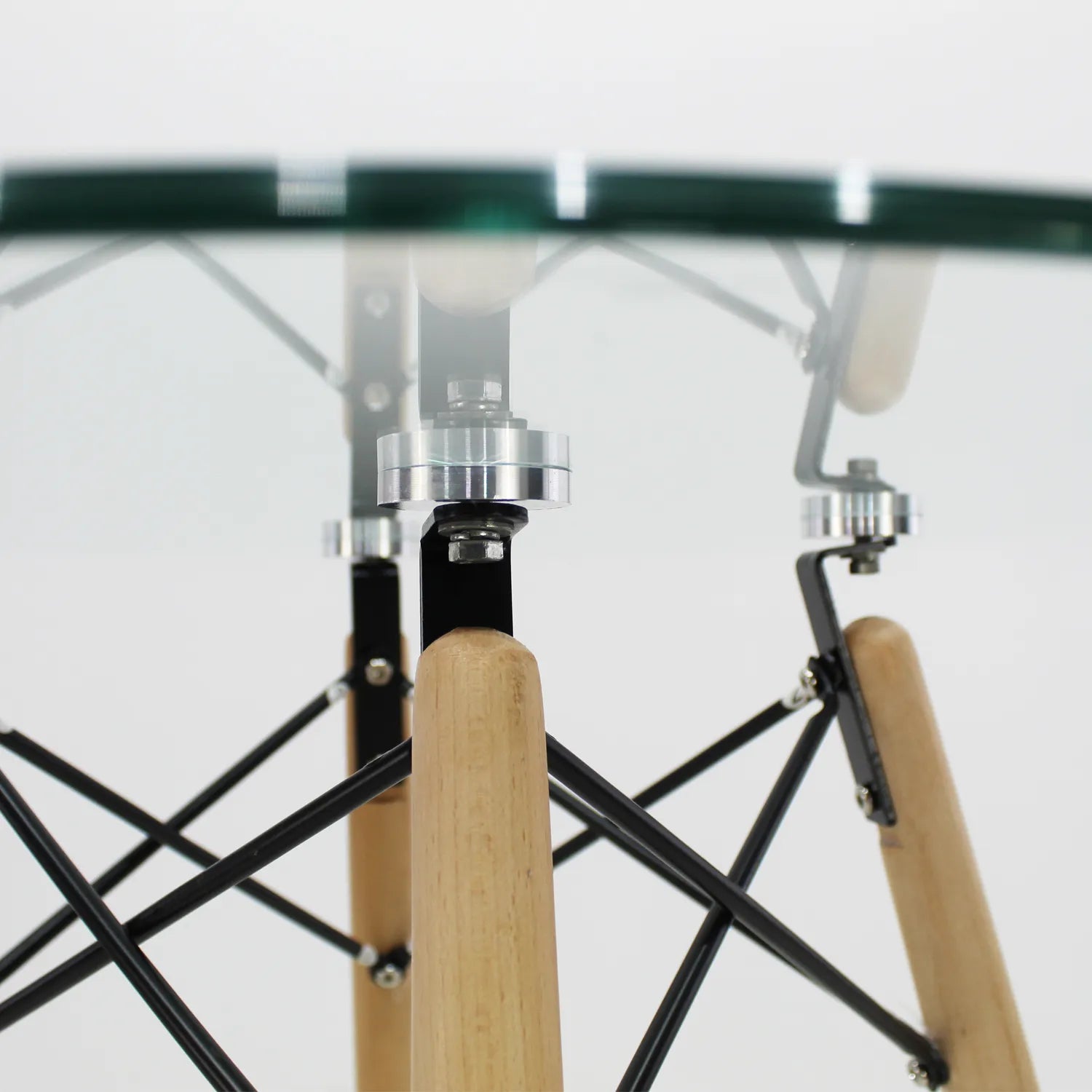 Comedor Mesa Oslo Cristal T8 + 4 Sillas Vento 6