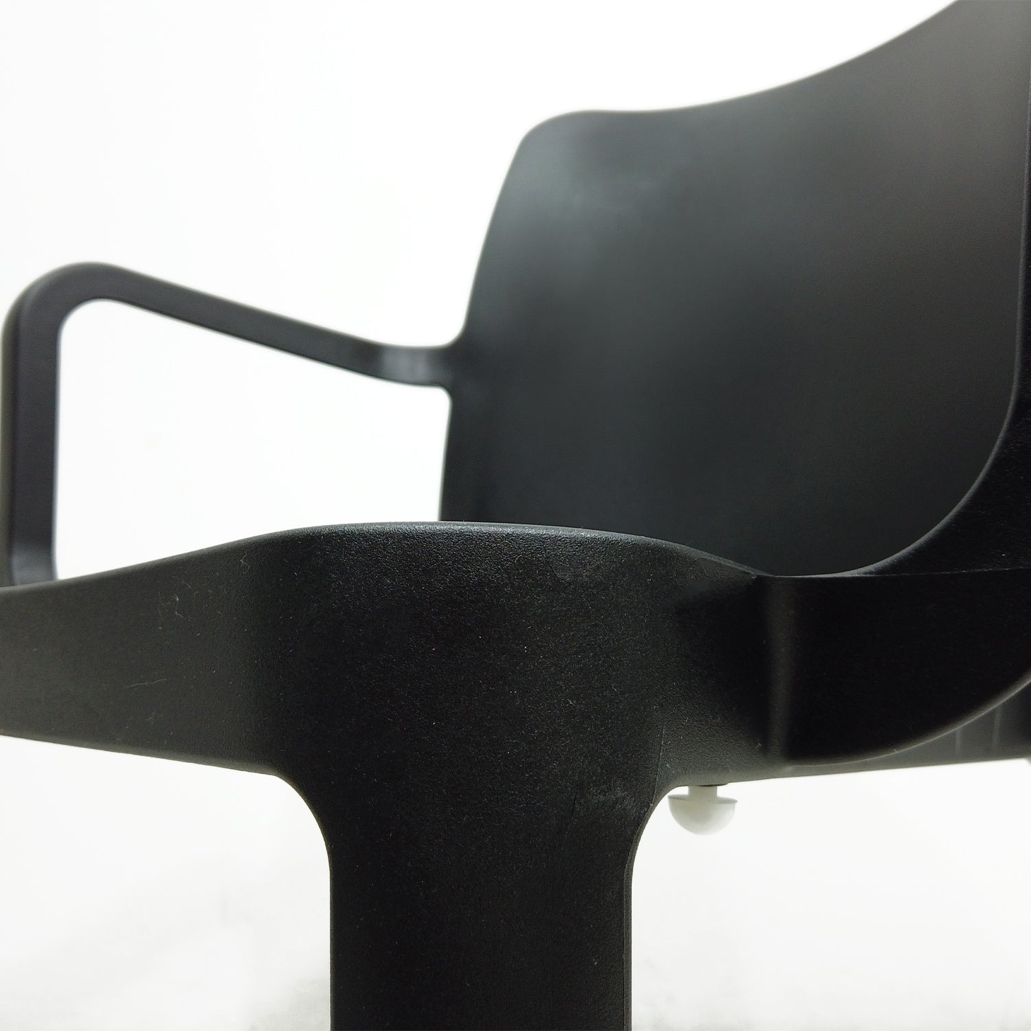 Silla Biella con brazos 7